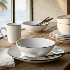 Assiette à dessert en grès avec liserai noir D19,2cm - blanc