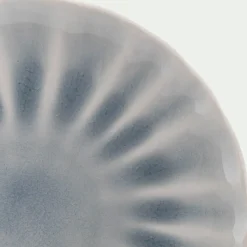 Assiette plate ondulée en grès D26,5cm - bleu