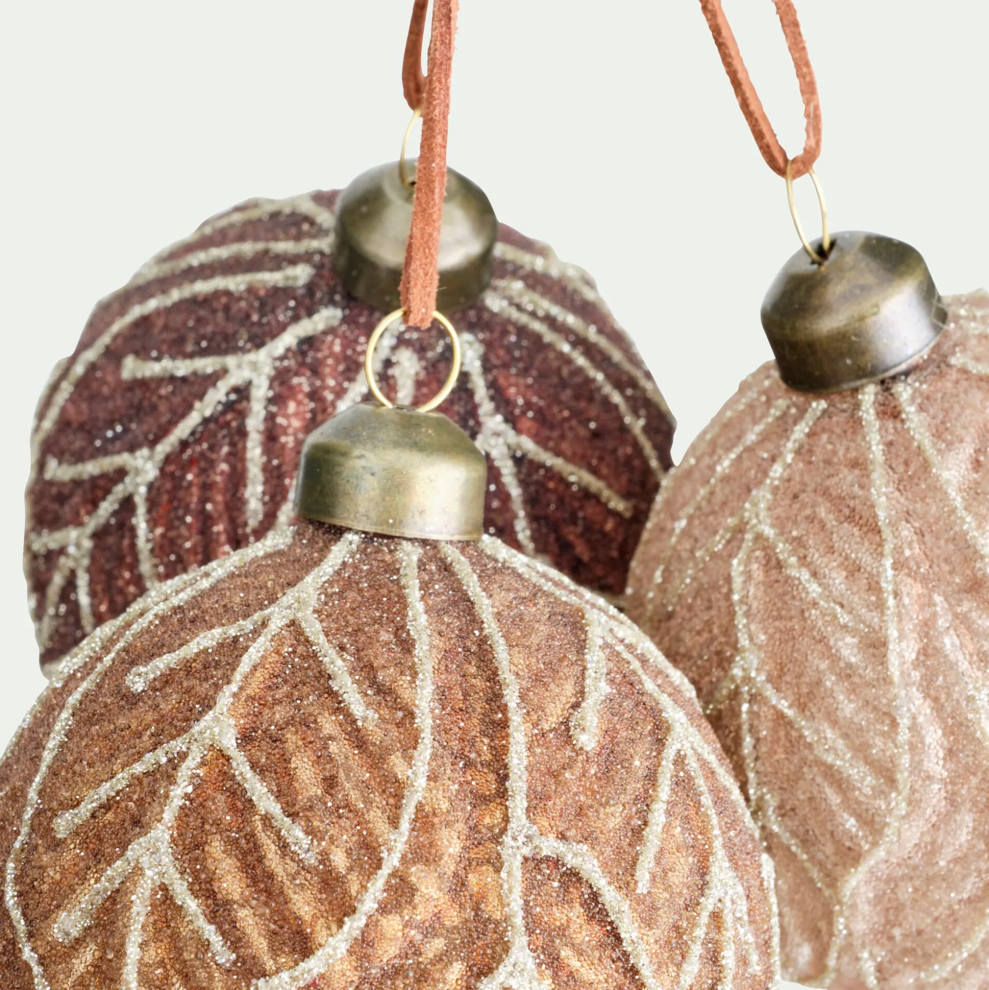 Boule de noël en verre D8cm - vert (modèle aléatoire)