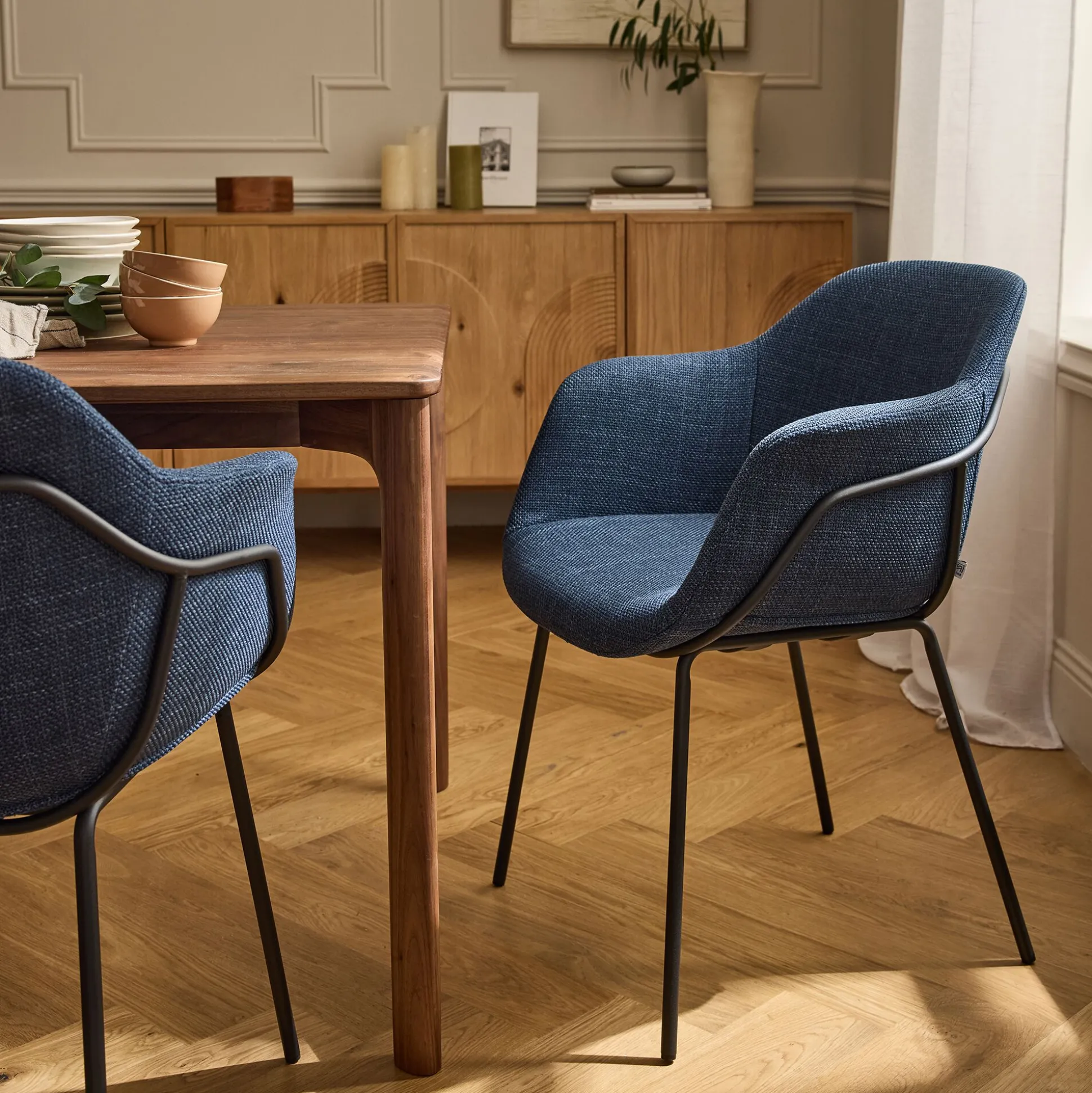 Chaise de repas avec accoudoirs en tissu - bleu figuerolles