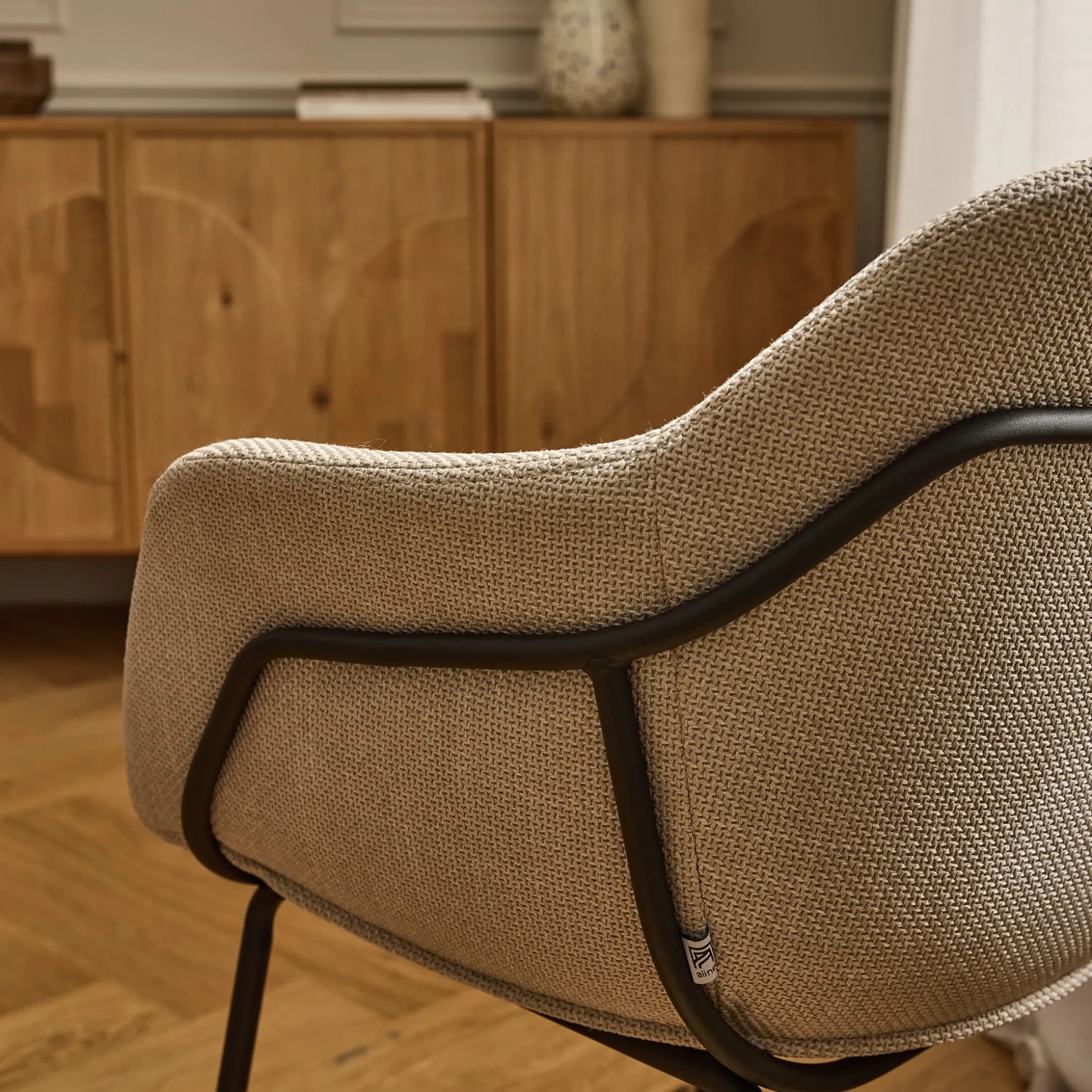 Chaise de repas avec accoudoirs en tissu - beige alpilles