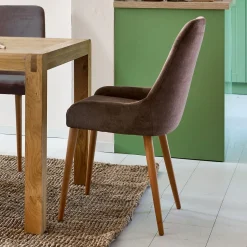 Chaise en tissu effet velours et piètement naturel - marron