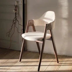 Chaise en tissu et effet bois foncé avec accoudoirs - beige roucas