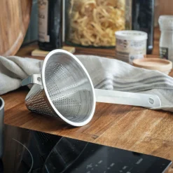 Chinois en inox - gris métallisé