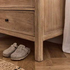 Commode 4 tiroirs en bois d'orme et de pin - bois clair