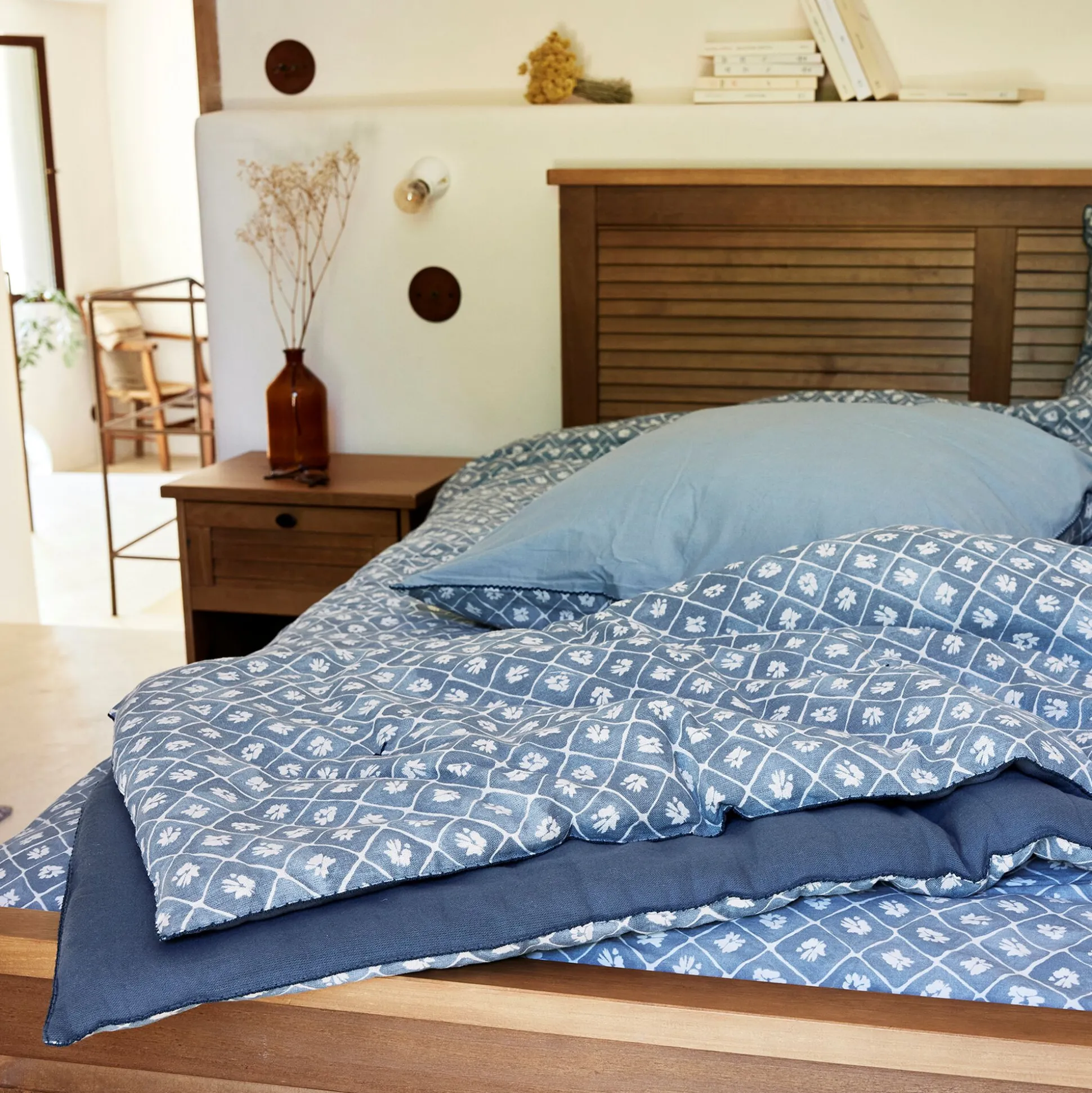 Édredon finition croquet en coton 100x180cm - bleu