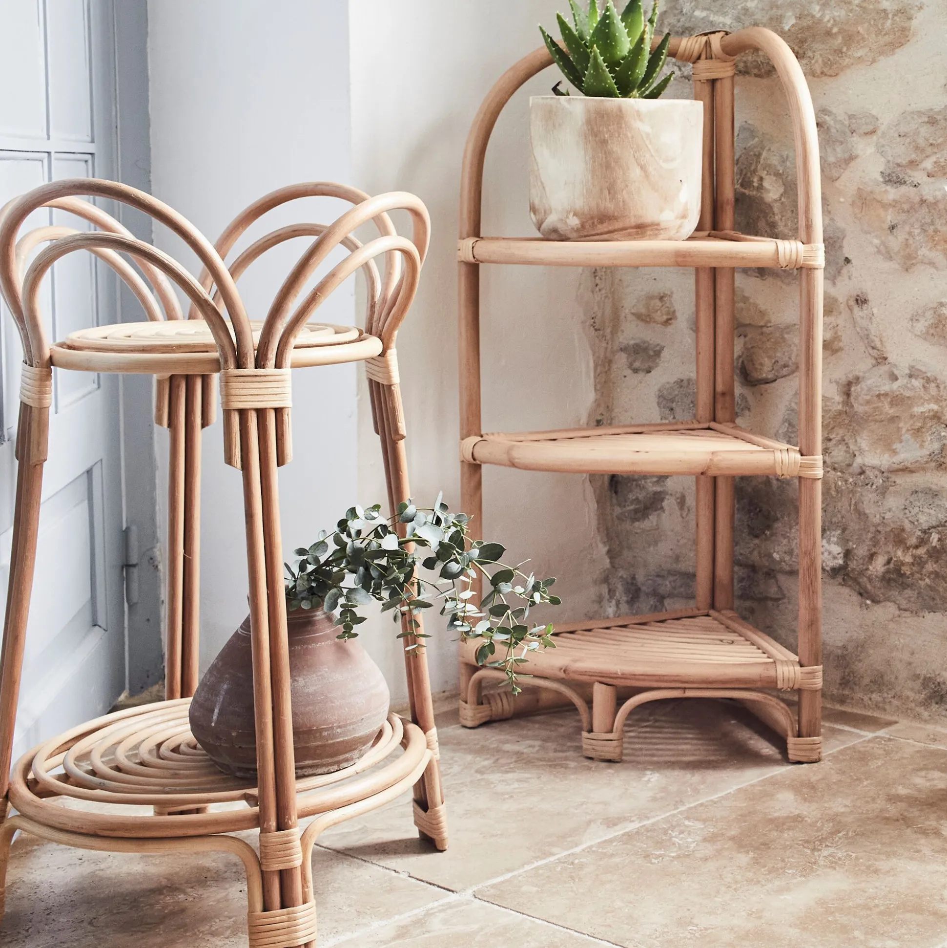 Etagère d'angle en rotin - naturel H81cm