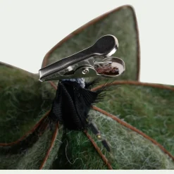 Fleur à clip en feutre 14x12cm - vert