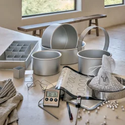 Kit moule à gâteau modulable chiffres et lettres en aluminium - gris métallisé