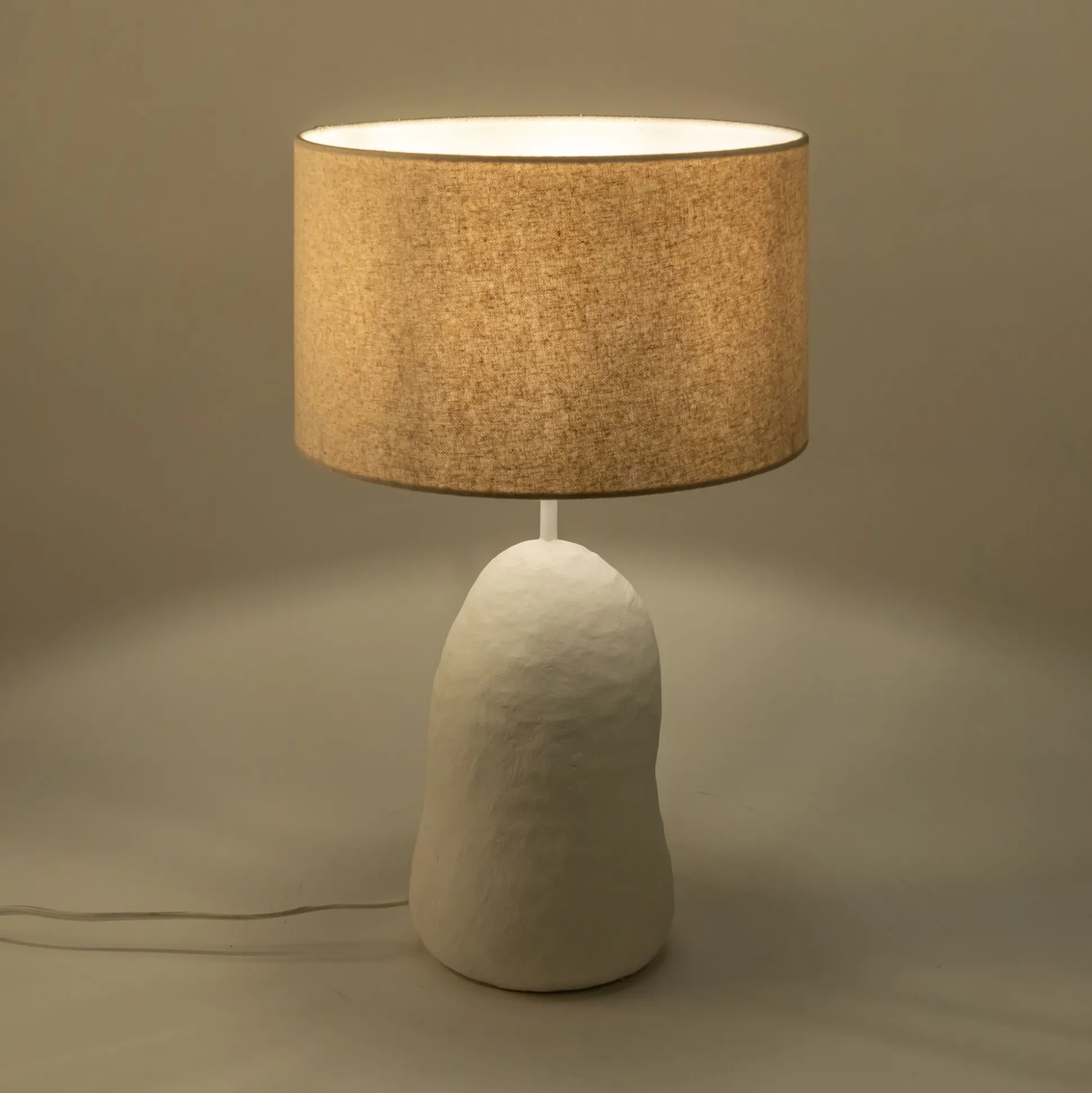 Lampe à poser électrifiée en céramique et lin H55cm - blanc