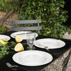 Lot de 4 assiettes plates en porcelaine avec liseré noir D27cm - blanc