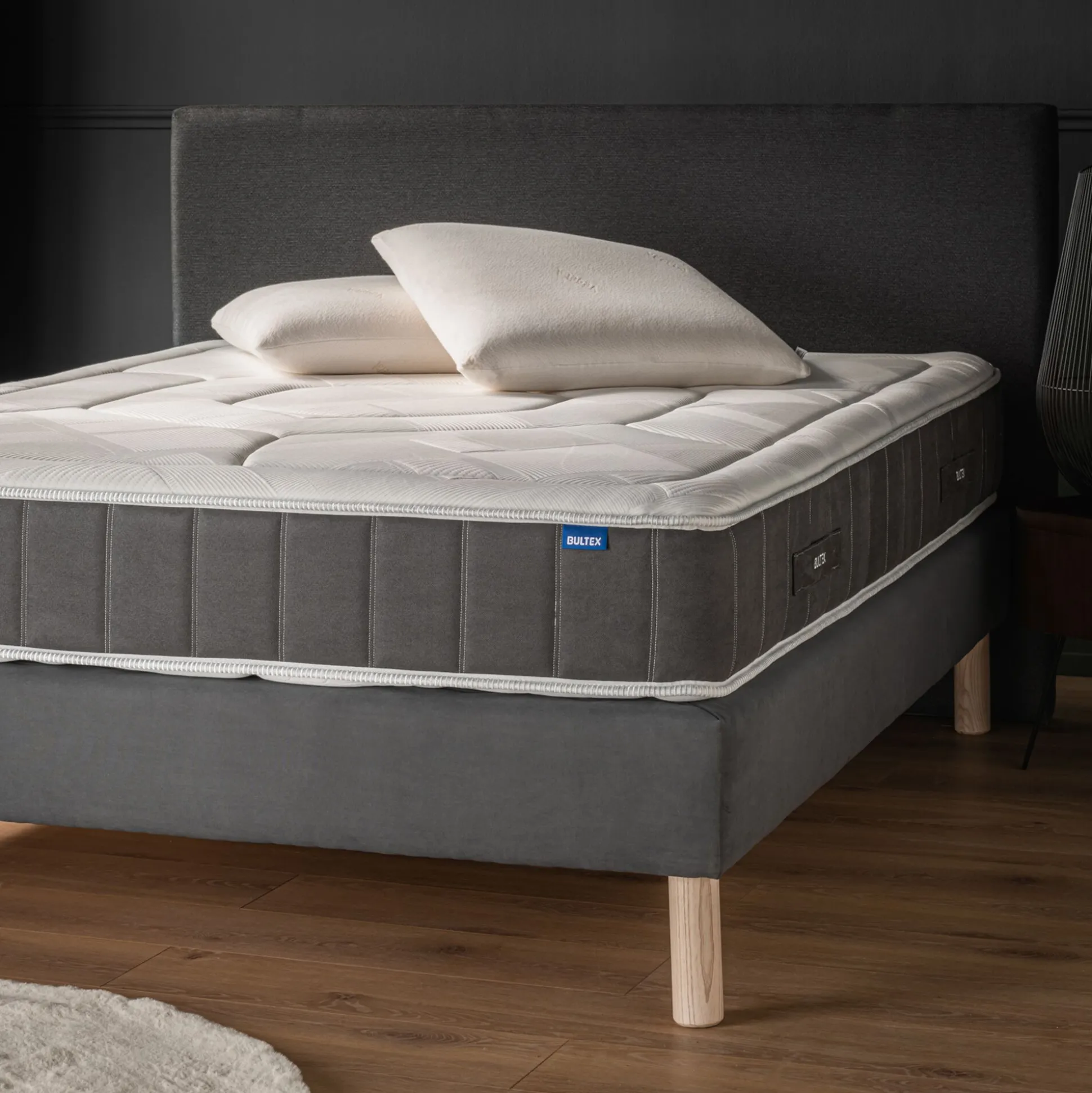 Matelas Bultex en mousse à mémoire de forme accueil enveloppant - 140x190cm