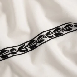 Nappe finition brodée Kissos en coton 145x250cm - blanc