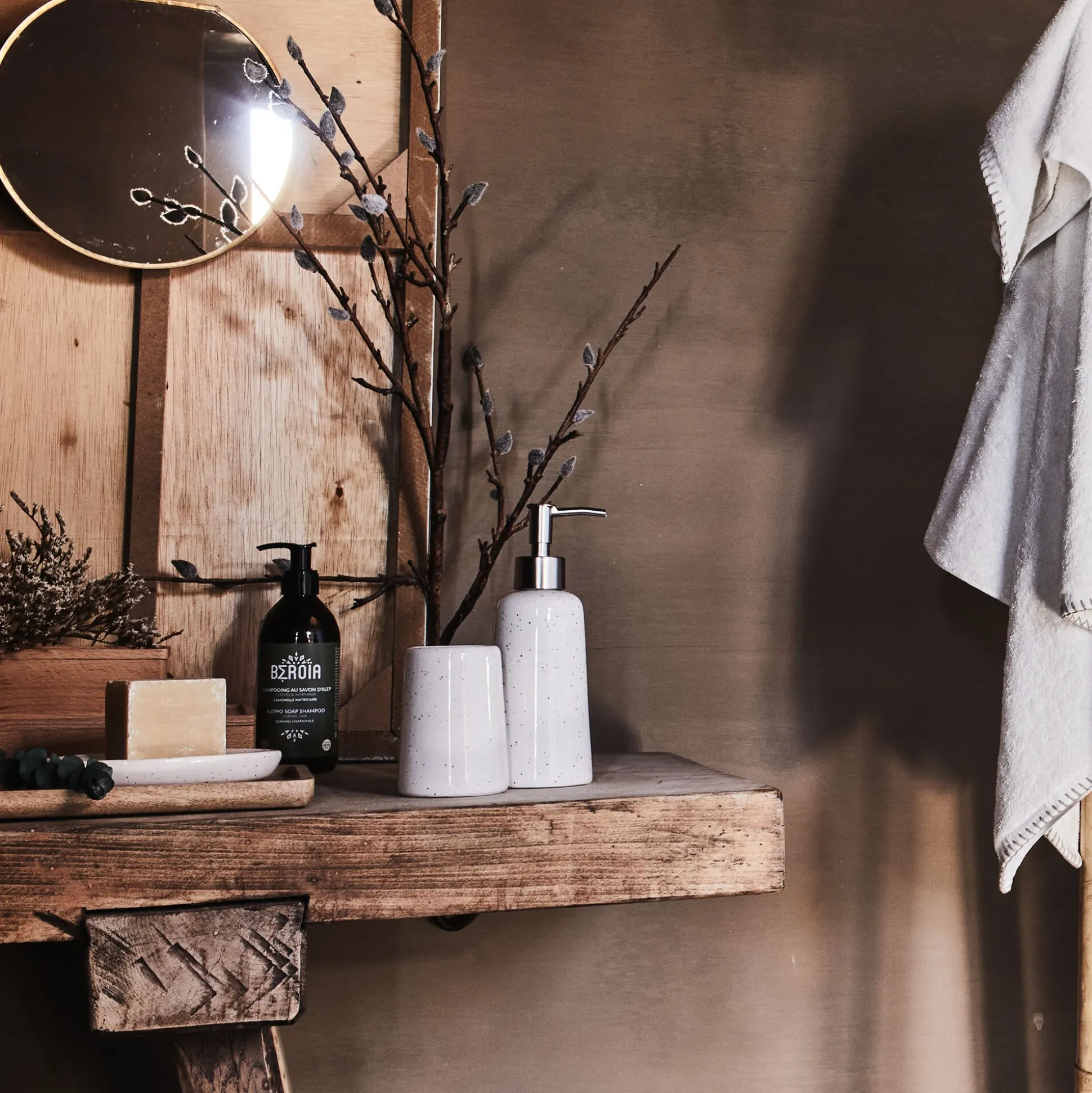 Porte brosse à dent en céramique mouchetée - blanc ventoux