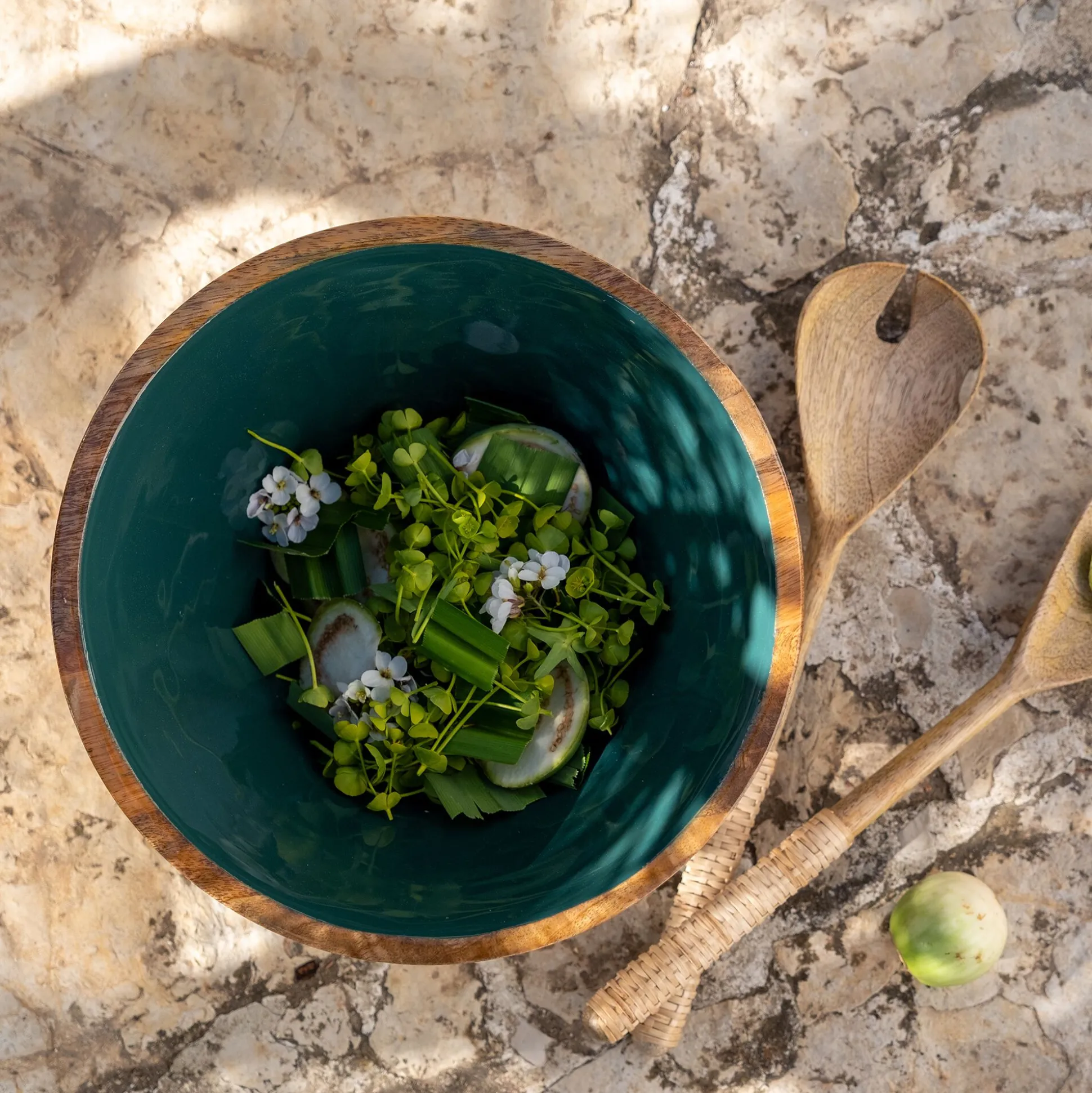 Saladier en bois de manguier D25cm - bleu prusse