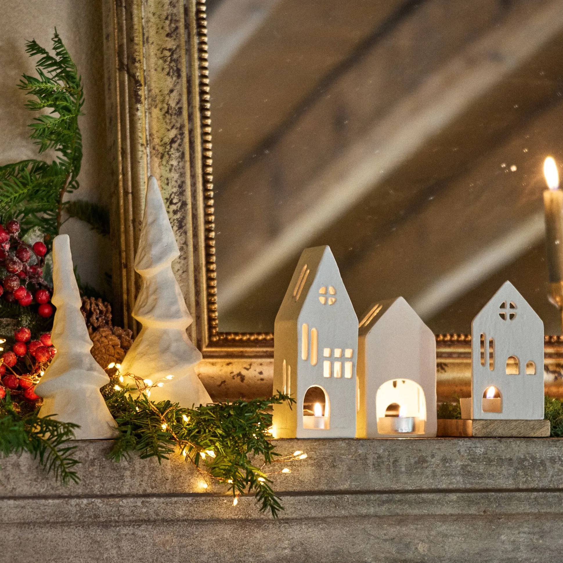 Sapin décoratif à poser en aluminium H18,5cm - blanc