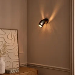 Spot électrifié en acier et rotin - noir