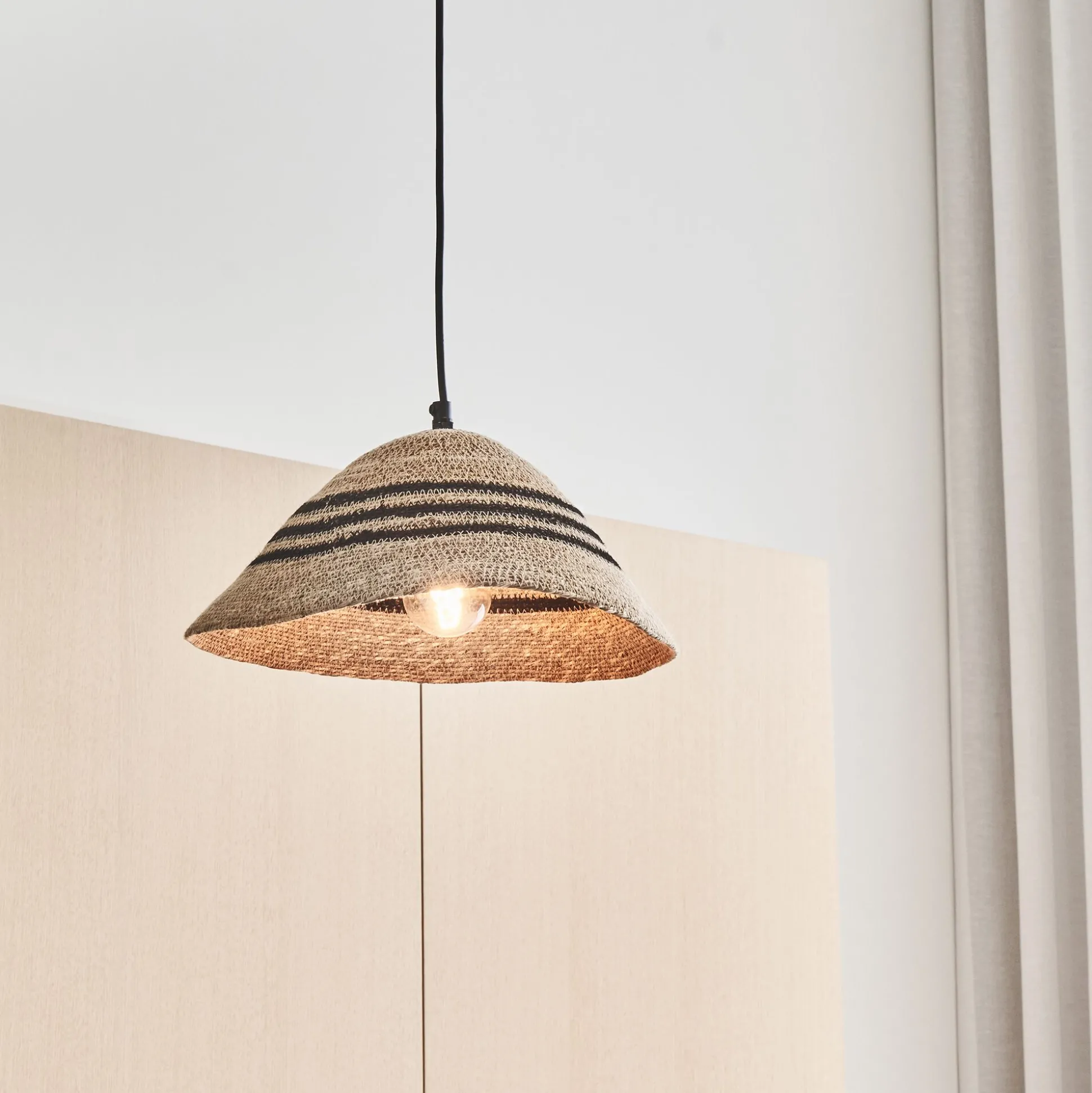 Suspension électrifiée en jonc de mer D32cm - naturel