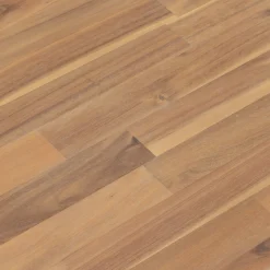 Table basse en acacia - bois clair