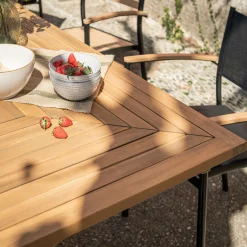 Table de jardin extensible en acacia huilé - bois clair (10 à 12 places)