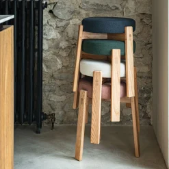 Tabouret bas en bois de frêne et tissu H45cm - bleu ceou