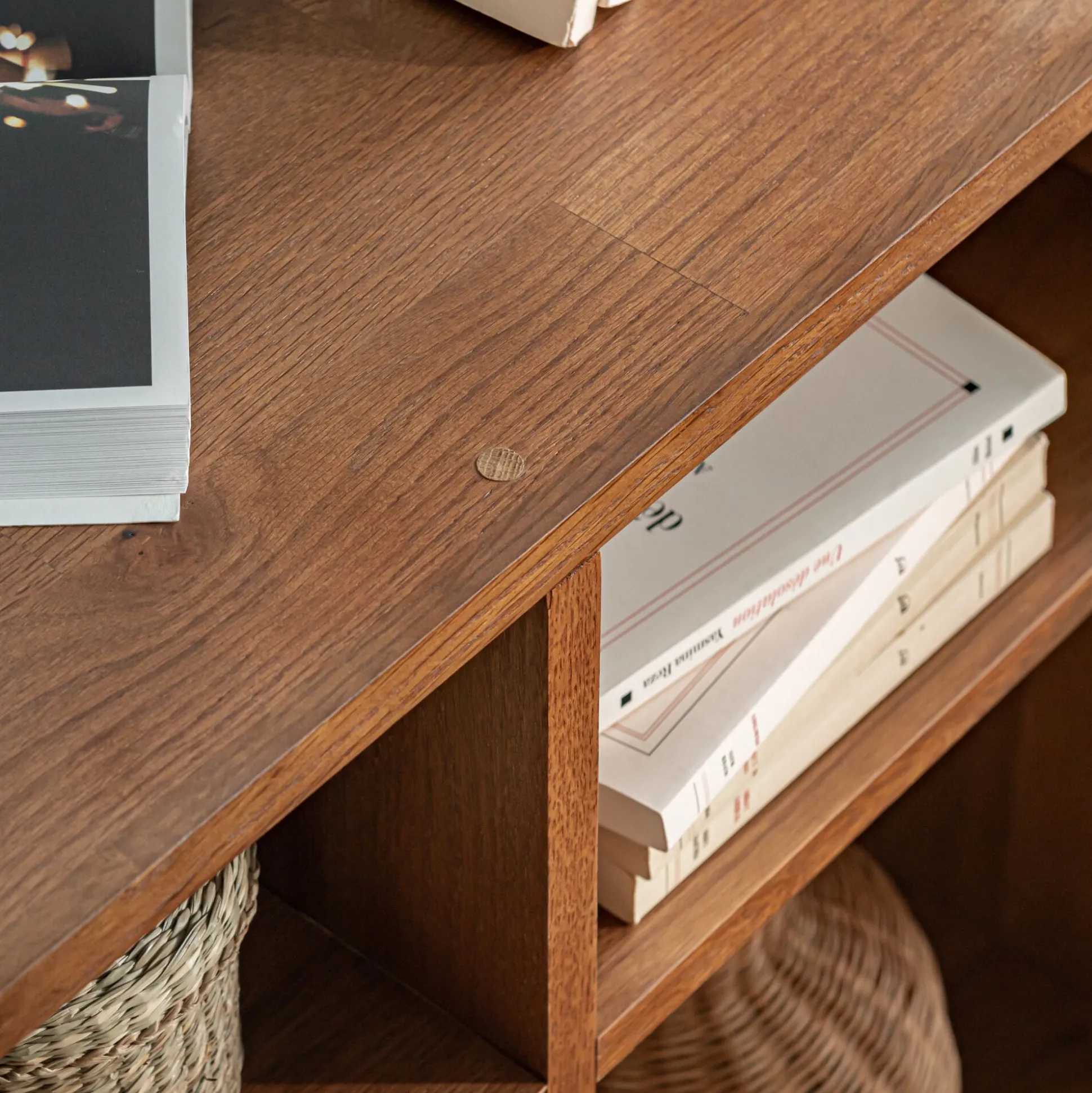 Étagère 4 cases en chêne massif - bois foncé