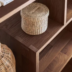 Étagère en forme déstructurée en chêne massif - bois foncé