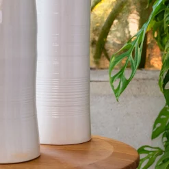 Vase bouteille en faïence H47,5cm - blanc