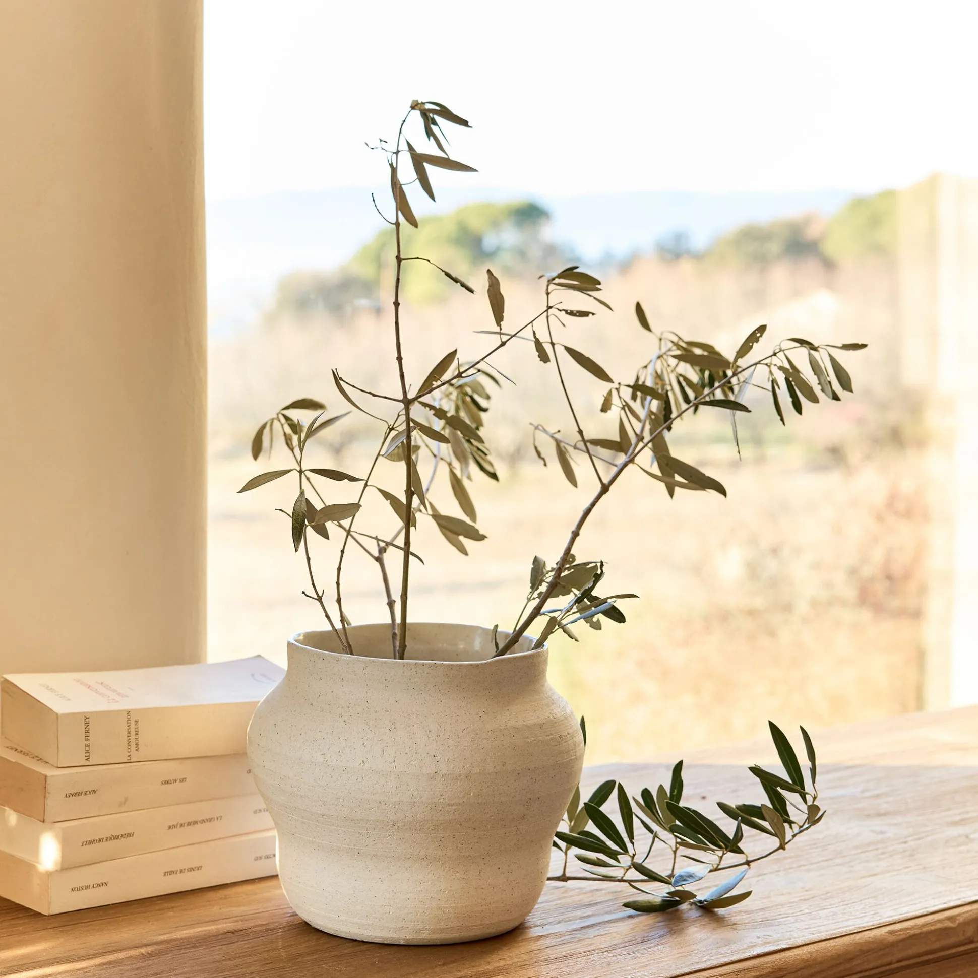 Vase classique en grès moucheté H16cm - blanc