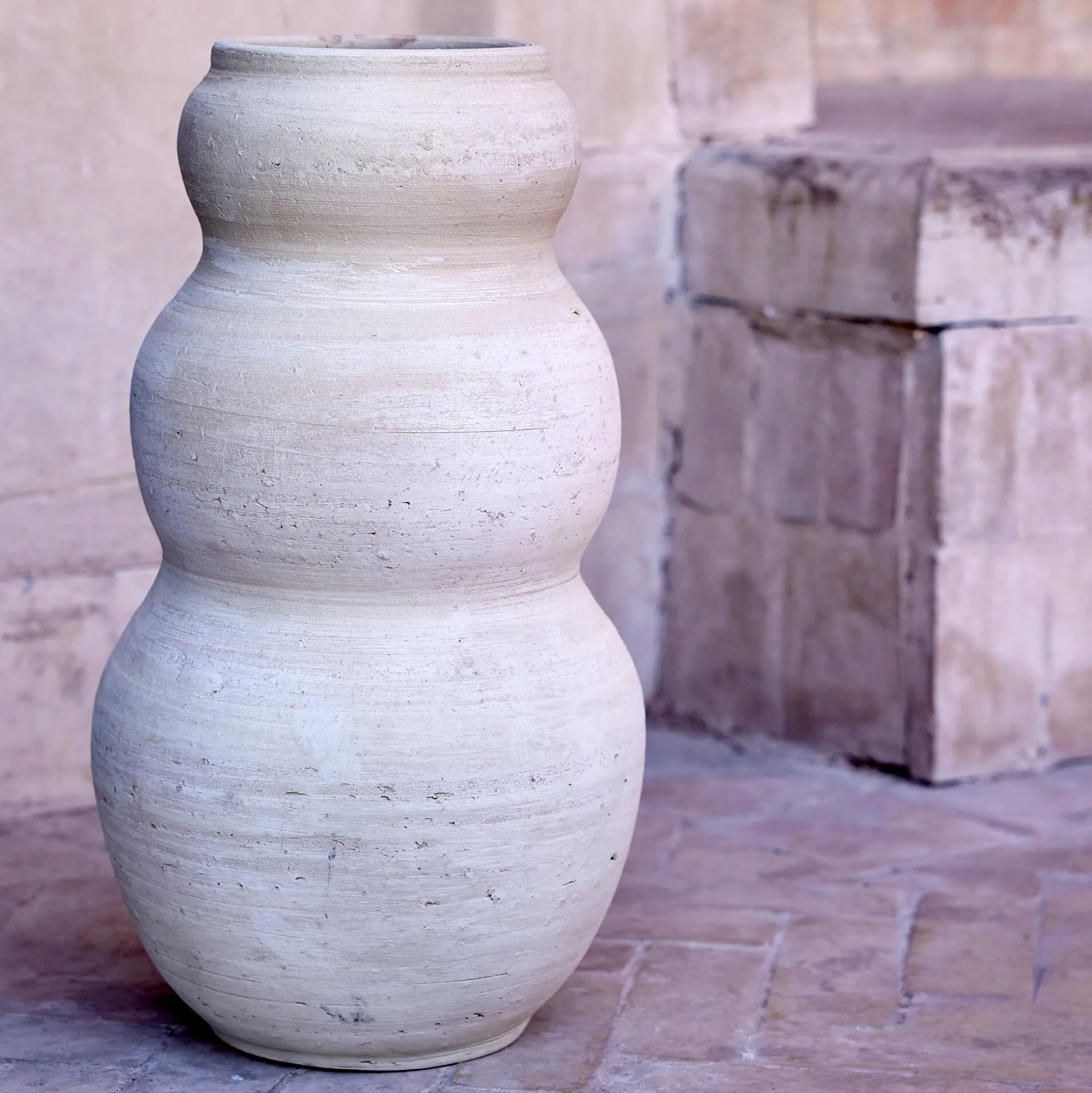 Vase contemporain en terre cuite H34cm - naturel